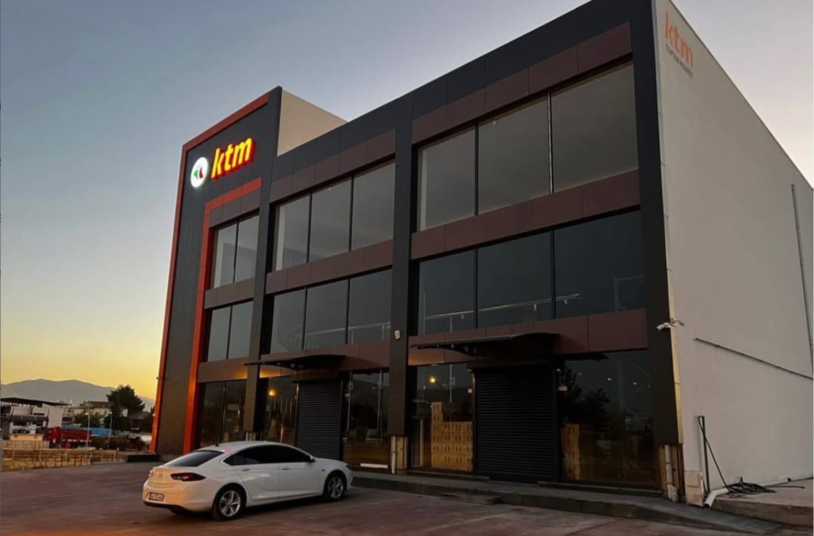 KTM Toptan Market binası